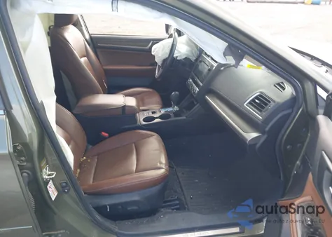 2017 Subaru Outback 2.5I Touring z USA, uszkodzony, nr VIN 4S4BSATC0H3303459